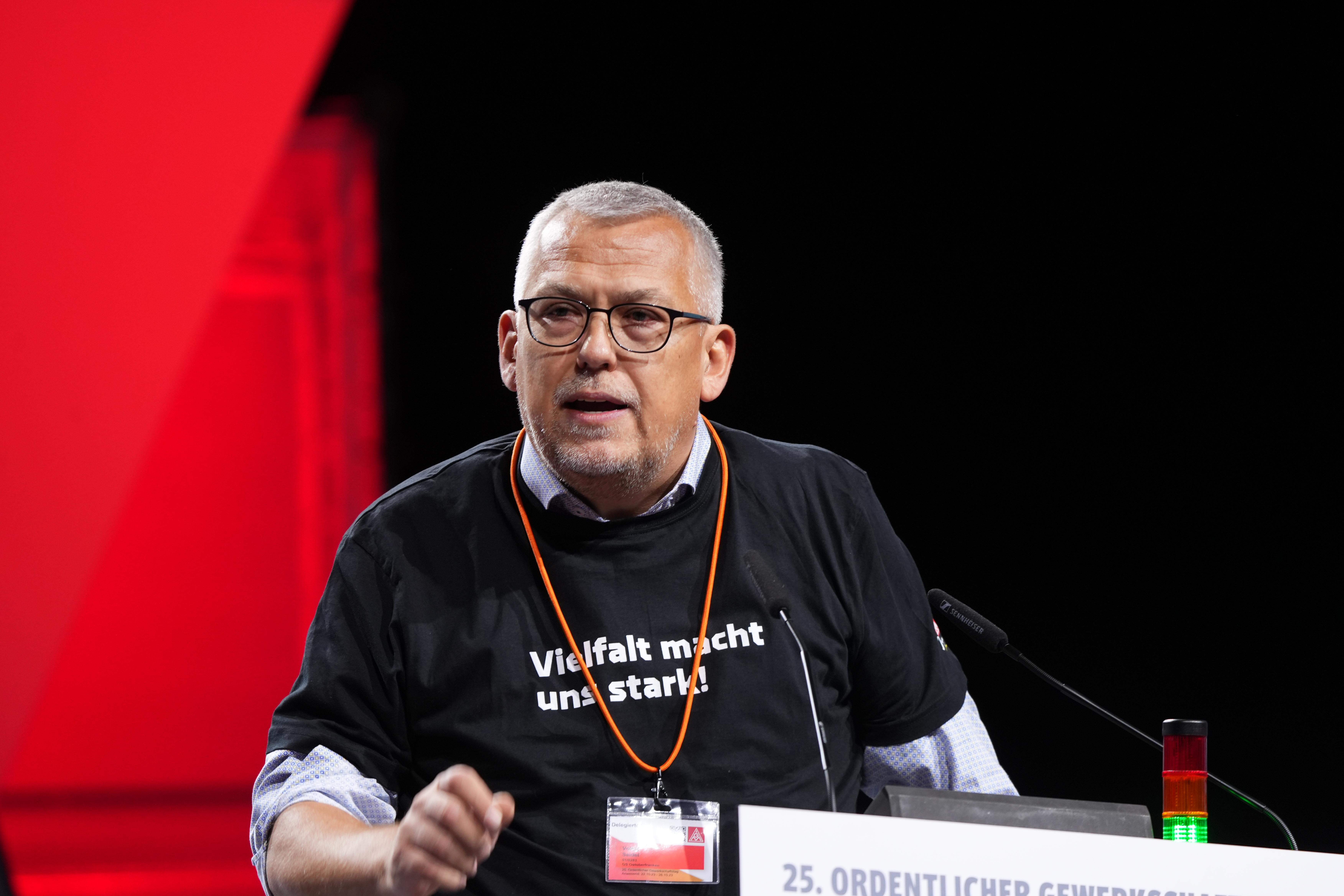 Volker spricht zum Mitgliederbonus