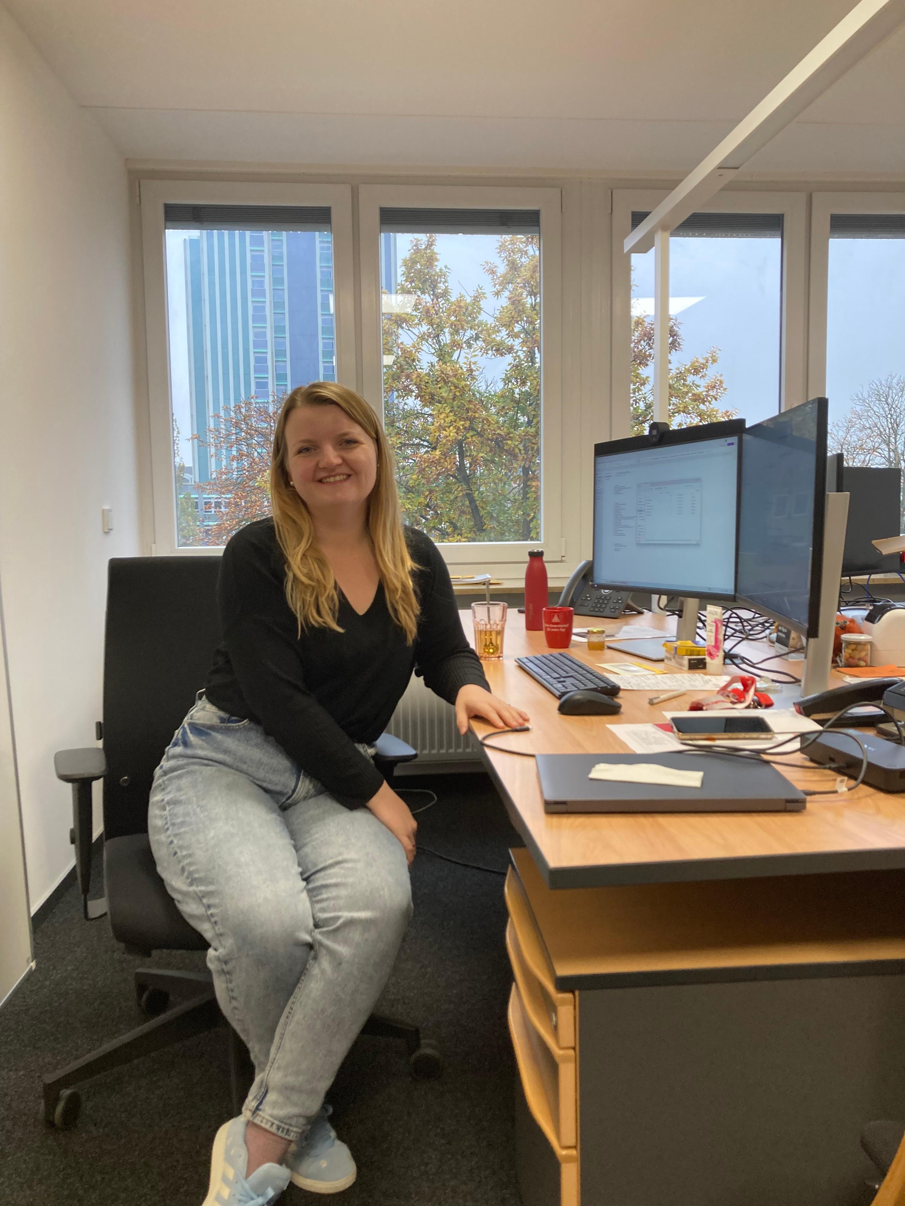 Karina_Bayer-Richter_Buero