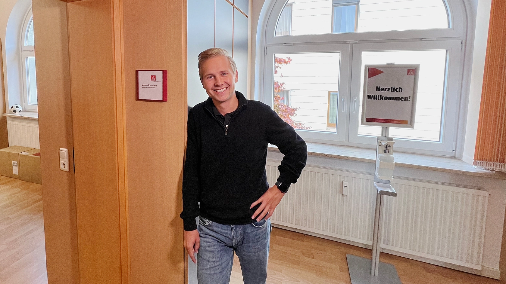Gewerkschaftssekretär Marco Reinders der IG Metall Ostoberfranken, während des ersten Einsatzes als Trainee in der GS OOF